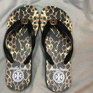 Tory burch flip flops